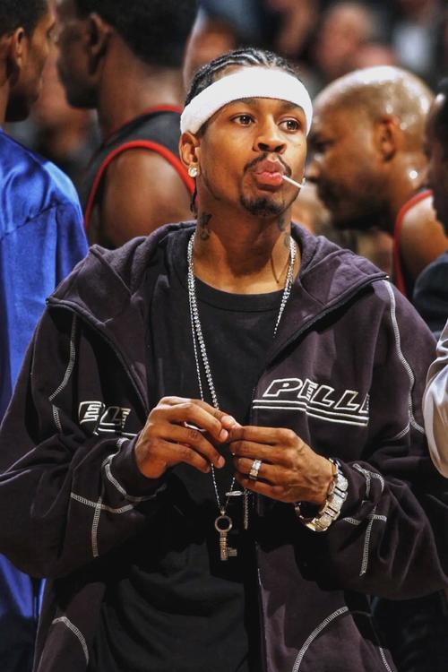 莱比锡6-0大胜法兰克福，迪奥曼德戴帽，鲍姆加特纳一射两传（莱比锡6-0横扫法兰克福：迪奥曼德上演帽子戏法，鲍姆加特纳1球2助攻）