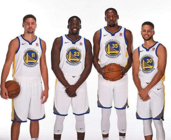 拜仁超级逆转震惊全场（拜仁上演惊天逆转，全场沸腾）