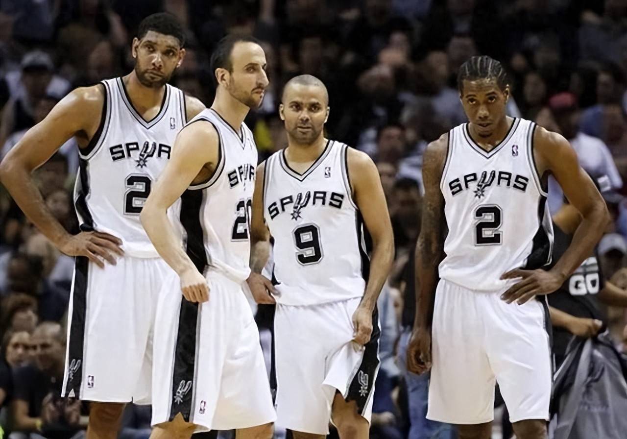 布斯克茨和阿尔巴结束球员生涯，巴萨官方发文祝福（布斯克茨、阿尔巴宣布退役，巴萨官方发文送上祝福）