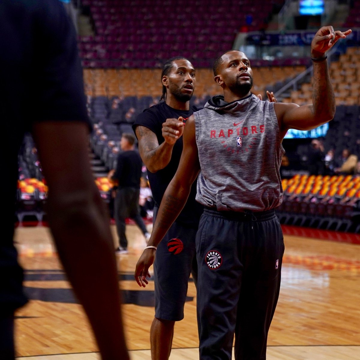 QPR球员谢尔因保护母亲用石头砸伤一男子，事后公开致歉（QPR球员谢尔护母投石致男子受伤，随后公开致歉）