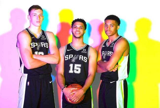 马尔科-席尔瓦：连赢两场给我们信心去改写对曼城糟糕的战绩（马尔科-席尔瓦：两连胜让我们有信心扭转对曼城的不利纪录）